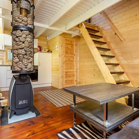 Ainja Puhkemaja ロッジ