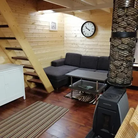 Ainja Puhkemaja ロッジ *