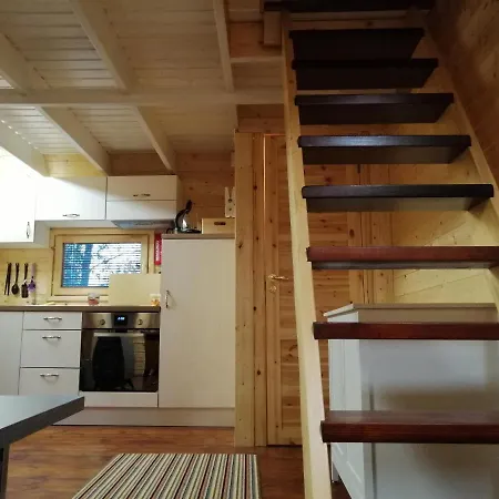 Ainja Puhkemaja ロッジ *