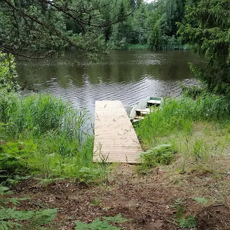 ロッジ Ainja Puhkemaja *