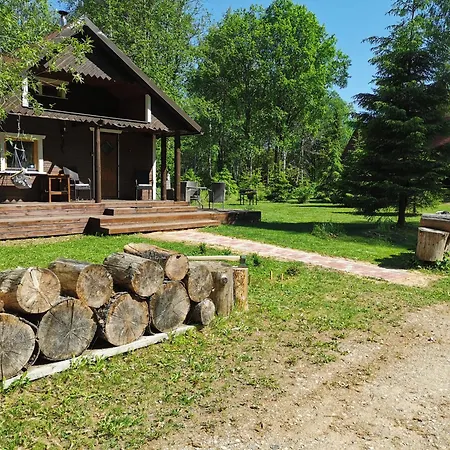 Ainja Puhkemaja Lodge *