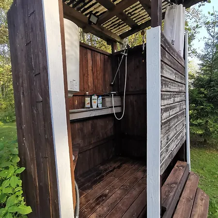 Ainja Puhkemaja * Вильянди